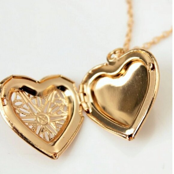 Heart Shape Necklace Open Photo jewelry - Picture 2 of 7